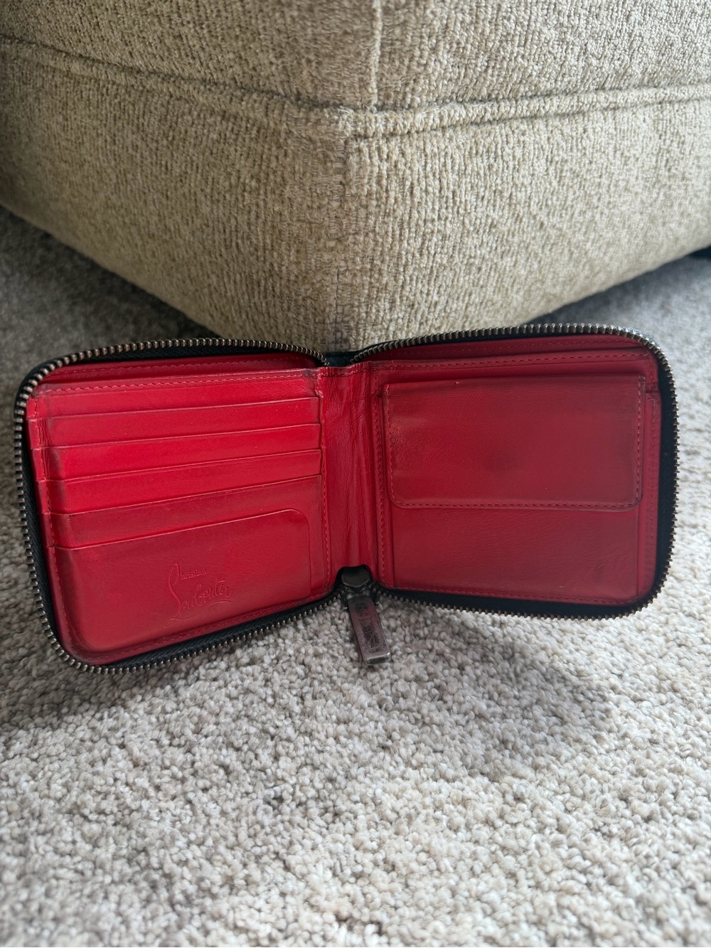 Christian Louboutin Paros Spiked Leather Zip Wallet Black Red - Picture 5 of 7